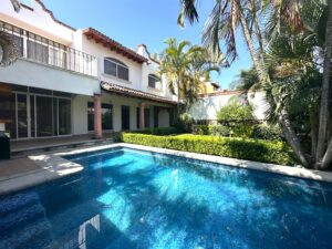 Casa en VENTA  con espacios para disfrutar, Jiutepec, Morelos